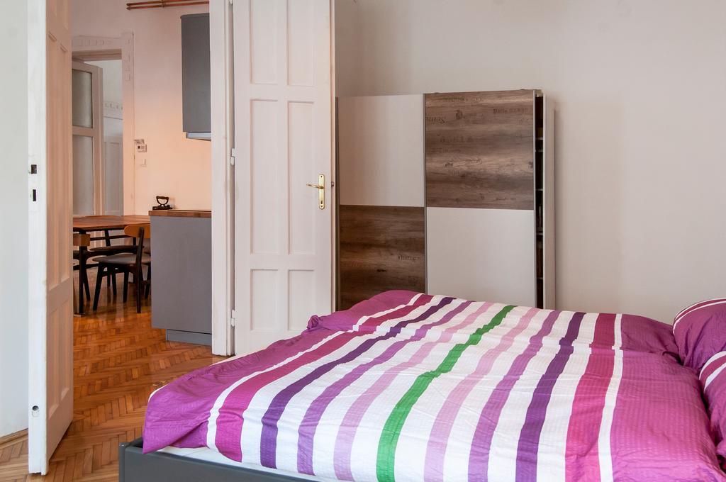 Stylish Downtown Apartment Budapest Esterno foto