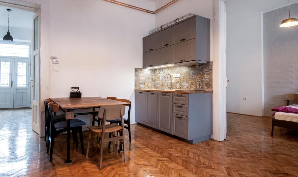 Stylish Downtown Apartment Budapest Esterno foto